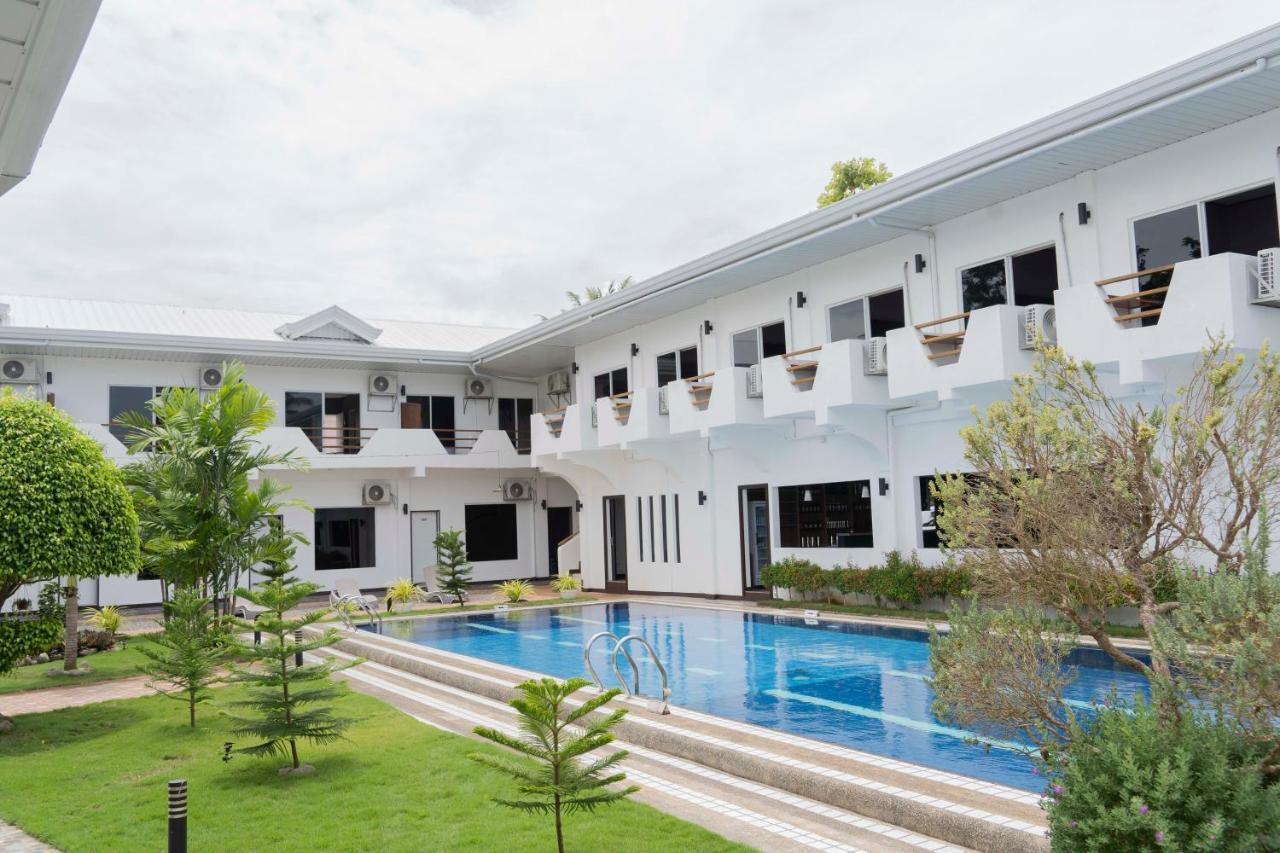 Adela Resort Panglao Esterno foto