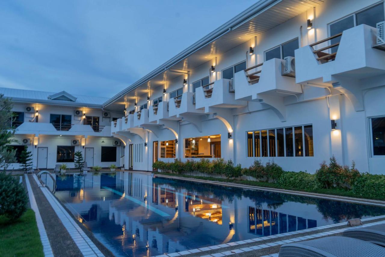 Adela Resort Panglao Esterno foto