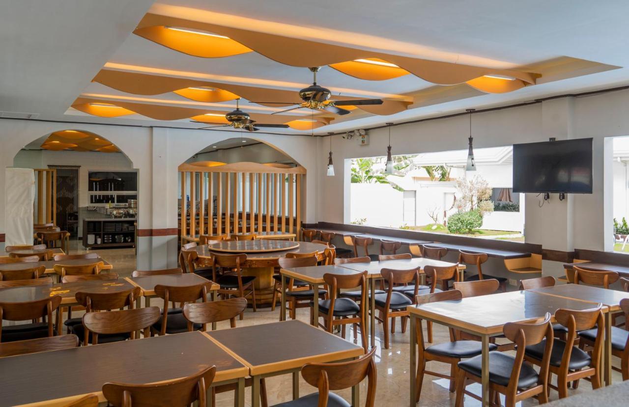 Adela Resort Panglao Esterno foto