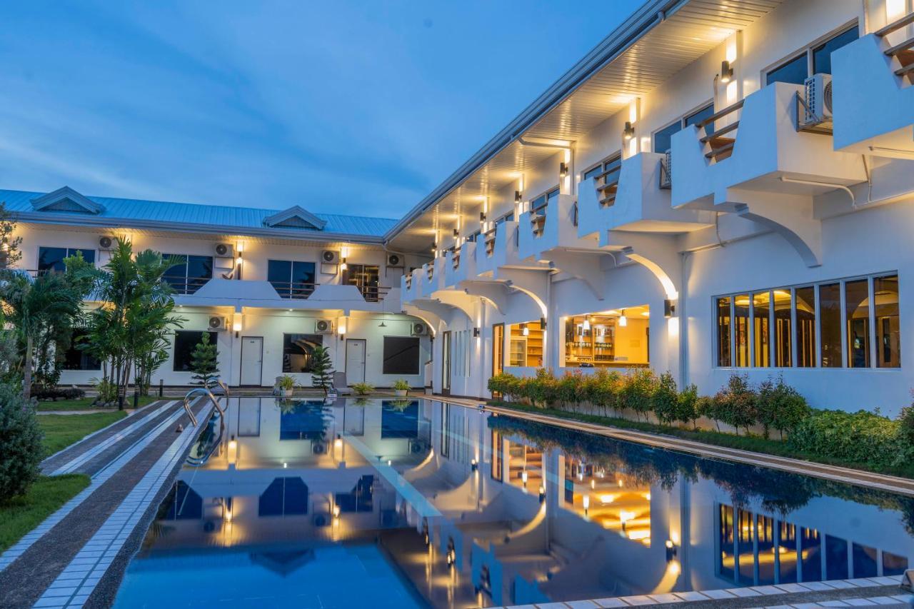 Adela Resort Panglao Esterno foto